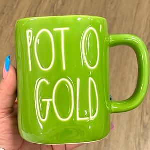 🦖RAE DUNN POT O’ GOLD ☘️ MUG